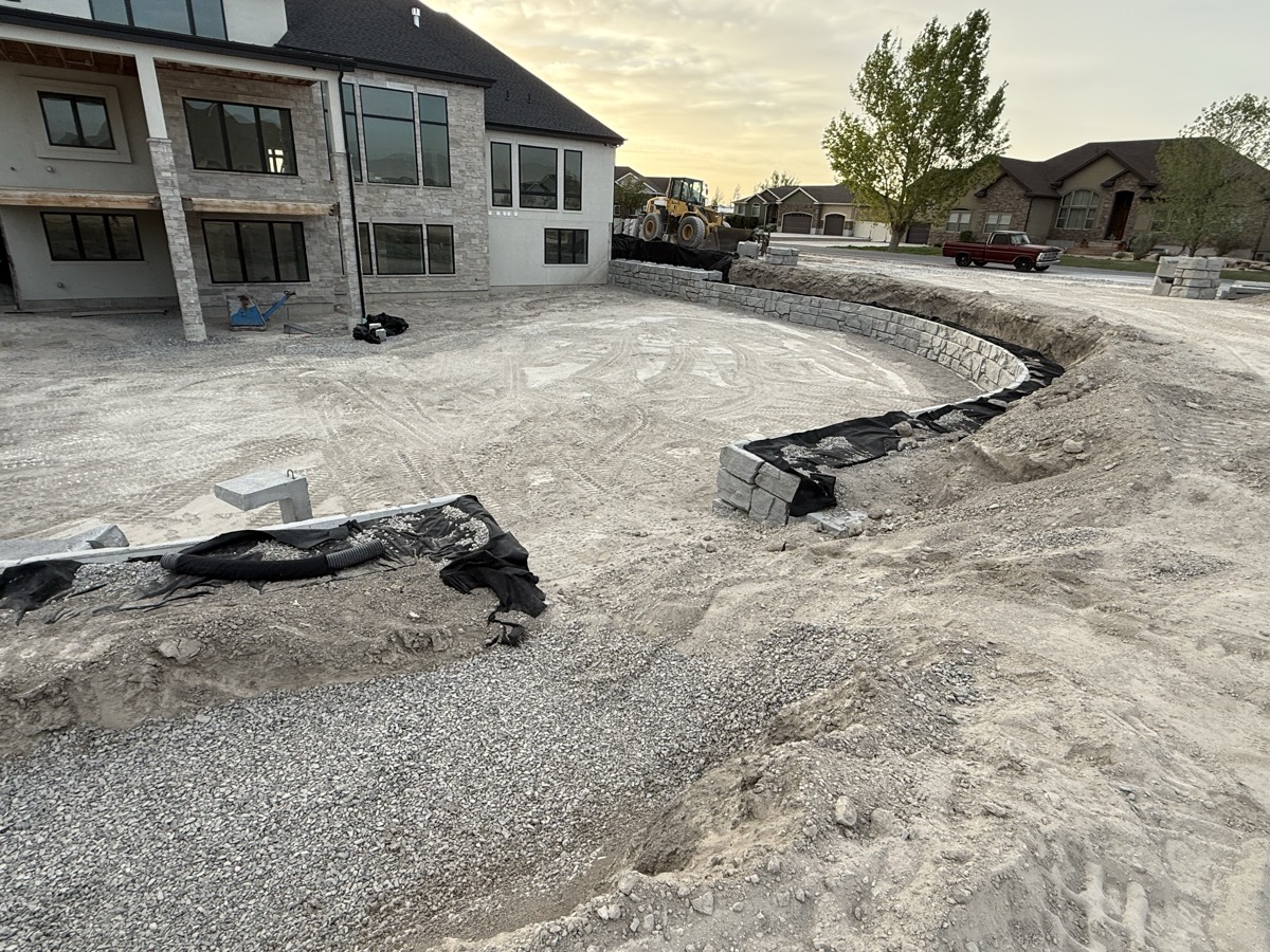 Curved concrete block retaining wall
